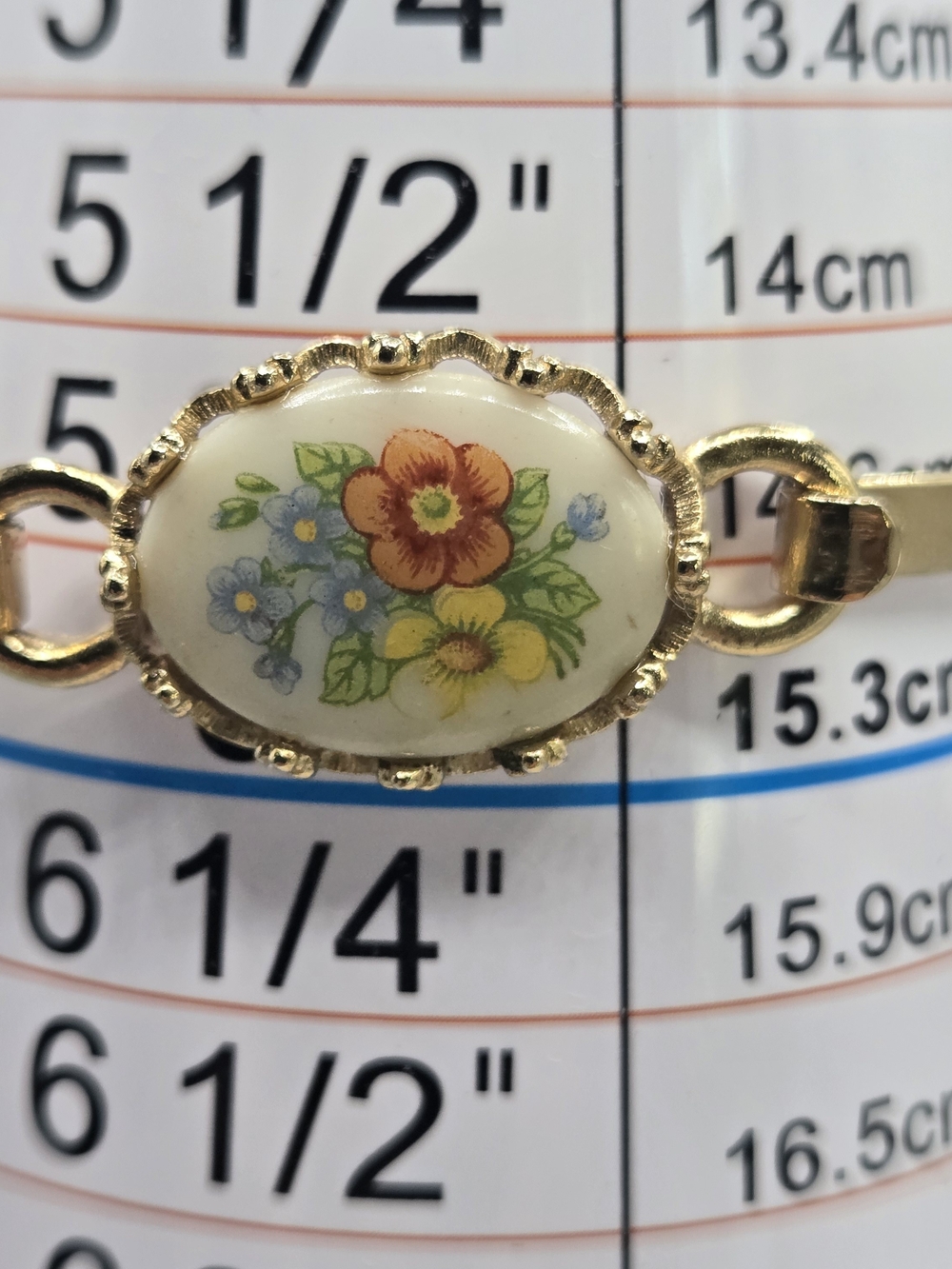 Vintage 1975 AVON French Flowers Porcelain Gold Tone Bangle Bracelet with Box. - Picture 3 of 6